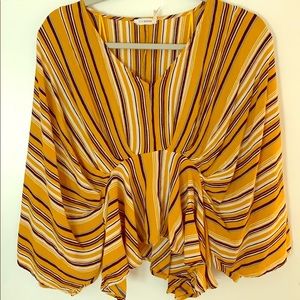 Buckle top